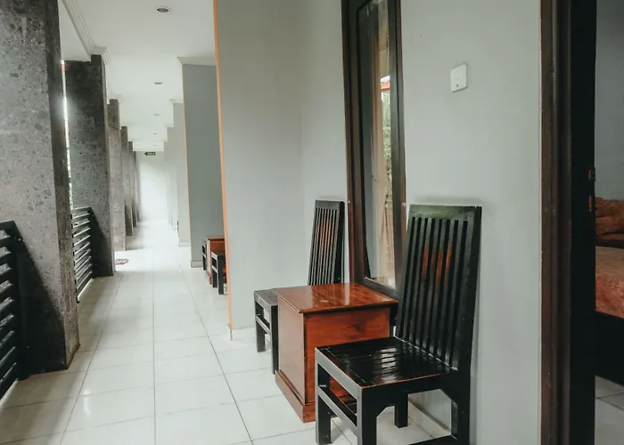 Hotel Diana 2